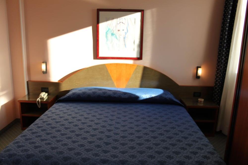 Hotel Rosa Абано Терме Екстериор снимка