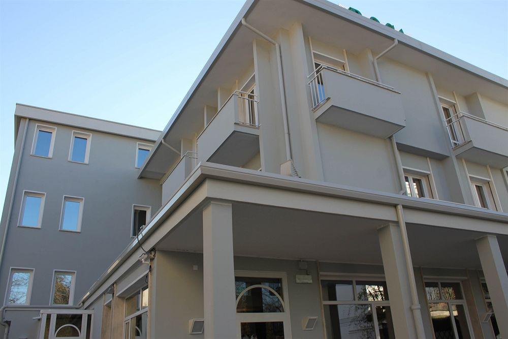Hotel Rosa Абано Терме Екстериор снимка