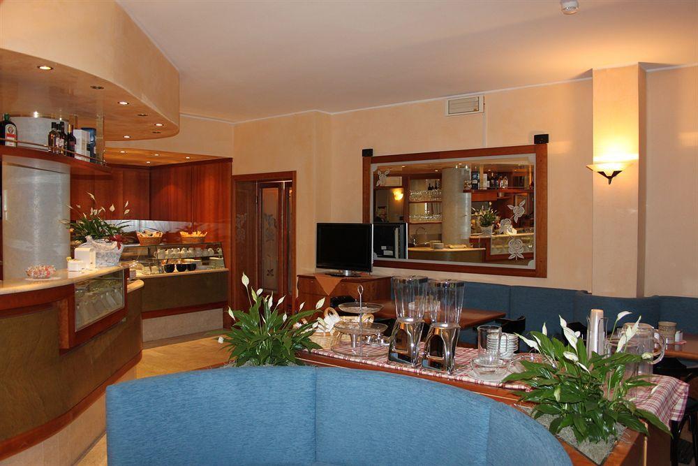 Hotel Rosa Абано Терме Екстериор снимка