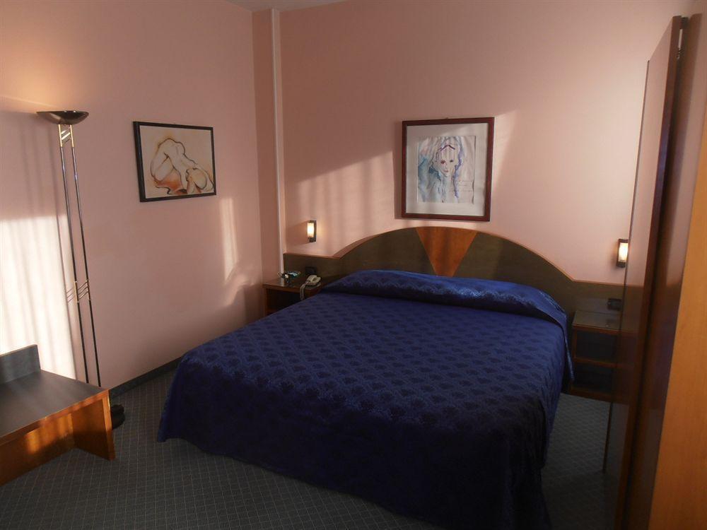Hotel Rosa Абано Терме Екстериор снимка
