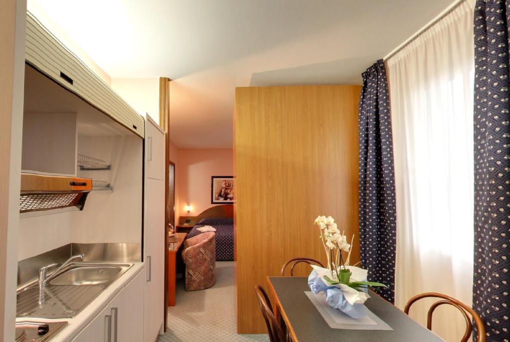 Hotel Rosa Абано Терме Стая снимка