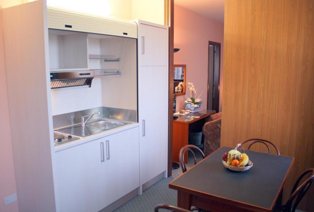 Hotel Rosa Абано Терме Стая снимка