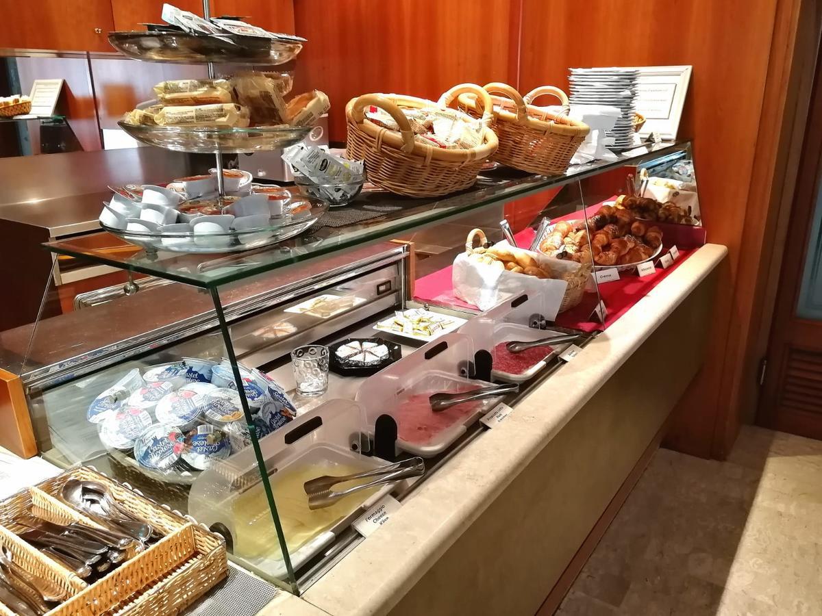 Hotel Rosa Абано Терме Екстериор снимка